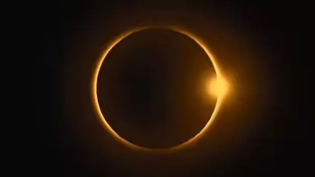 నేడు సంపూర్ణ చంద్రగ్రహణం 