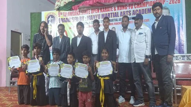 ఆత్మస్థయిర్యం కోసం కరాటే నేర్చుకోవాలి 