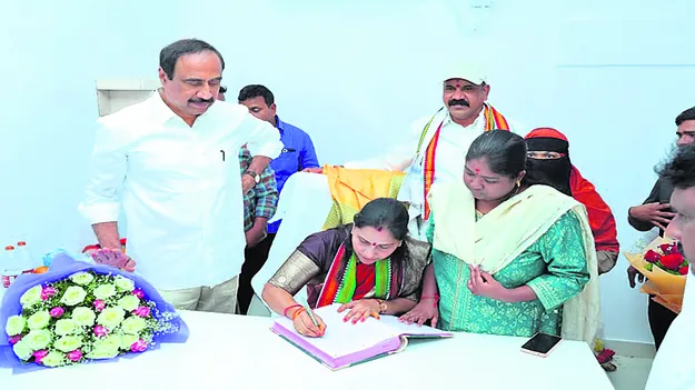 పారిశుధ్యంపై పాలకవర్గం దృష్టి సారించాలి