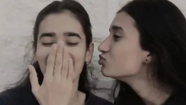 పెళ్లి నాడే అక్కాచెల్లెళ్ల ఆత్మహత్య