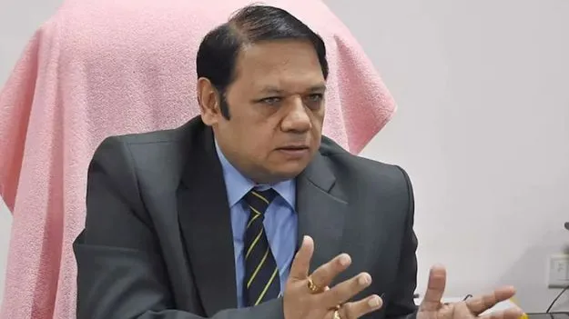 అండర్‌వేర్‌, హెయిర్‌ ఆయిల్‌ రెడీగా పెట్టండి