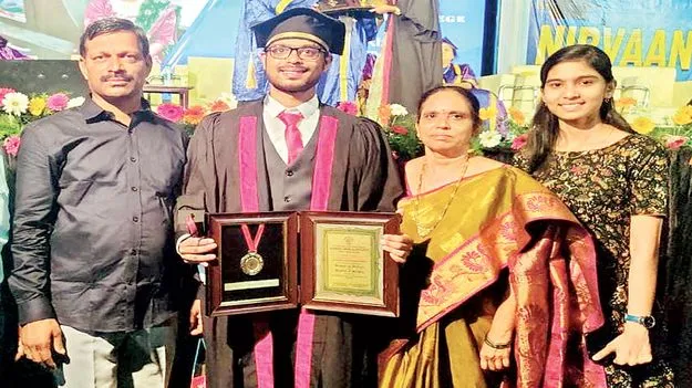 సివిల్స్‌లో పవన్‌