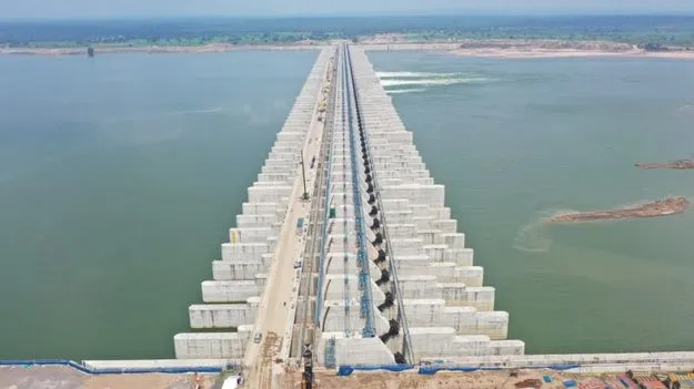 నిక్కచ్చిగా ఘోష్‌ కమిషన్‌ నివేదిక