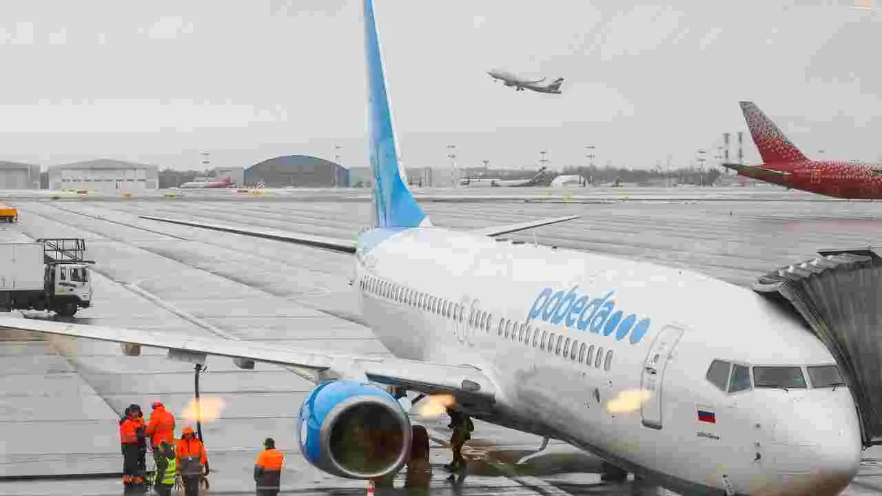 ఉక్రెయిన్‌ డ్రోన్‌ దాడులతో మాస్కోలో 4 విమానాశ్రయాల మూసివేత