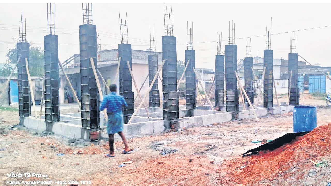 శరవేగంగా ఆరోగ్యసేవా భవనాల నిర్మాణం