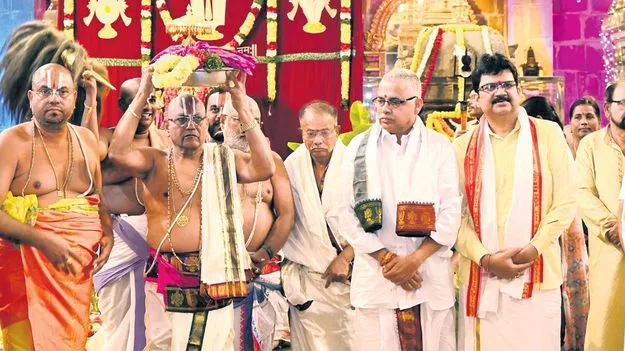 బ్రహ్మోత్సవాలకు శ్రీకారం