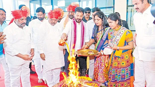 మేం సేవకులం