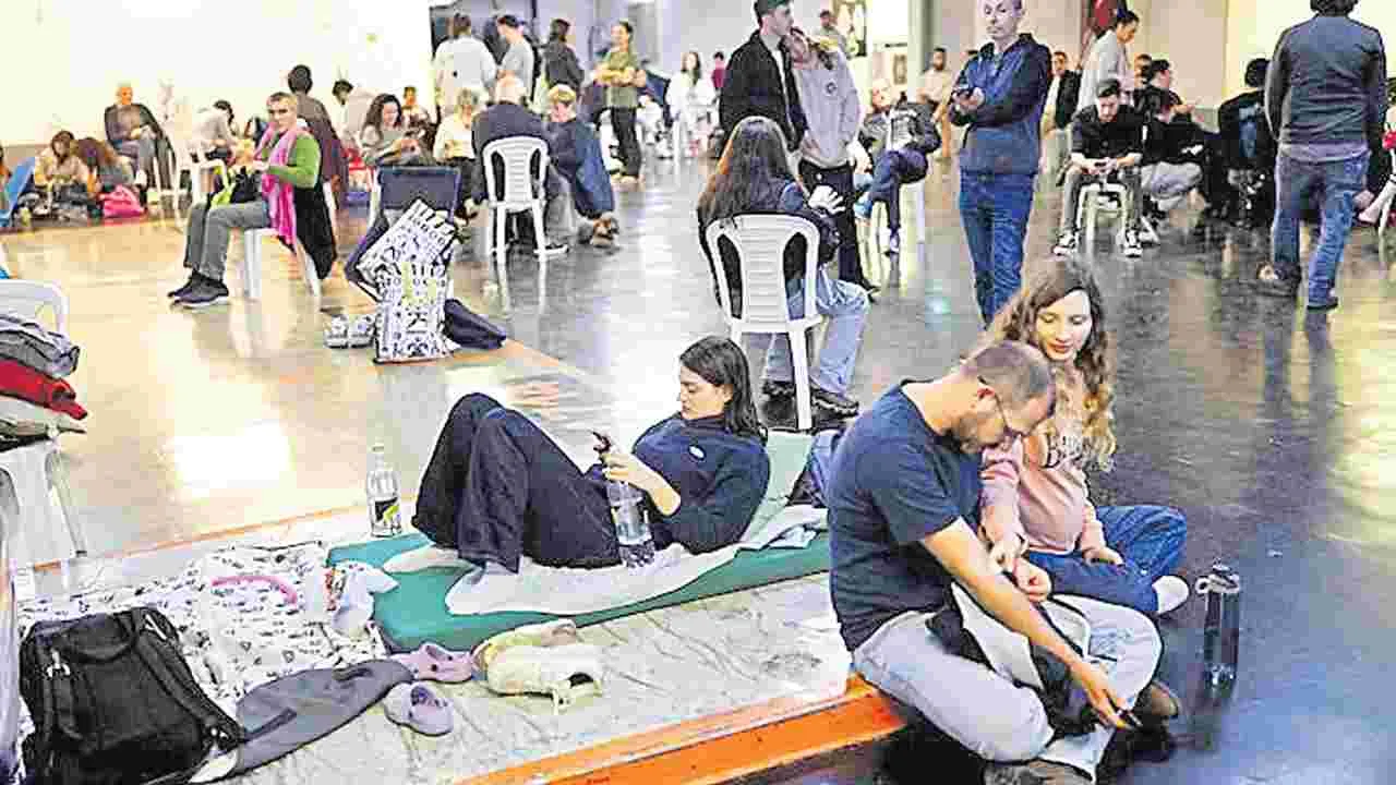 గగనతలాల మూసివేత.. భారతీయులకు శాపం