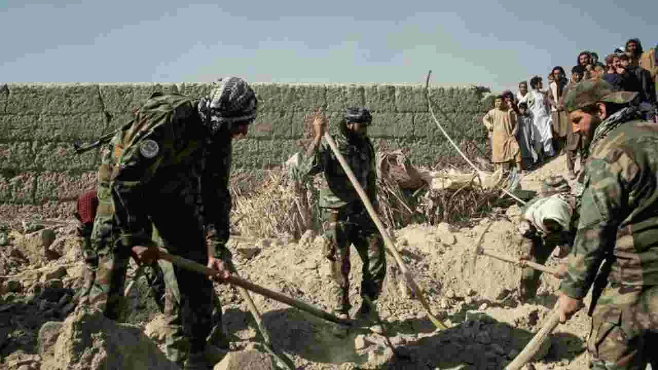 పాక్‌, అఫ్గానిస్థాన్‌ భీకర ఘర్షణ