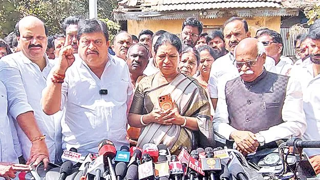 మక్తల్‌లో బీజేపీ కౌన్సిలర్‌ అభ్యర్థి  మహదేవప్ప బలవన్మరణం! 