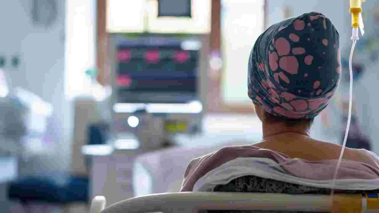 దేశంలో క్యాన్సర్‌ కేర్‌ సెంటర్లలో పనిచేసేవి 34 శాతం మాత్రమే!