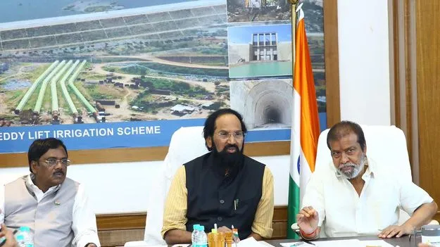 ప్రాజెక్టుల భూసేకరణకు 5 వేల కోట్లు