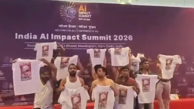 ఏఐ సమ్మిట్‌లో యూత్‌ కాంగ్రెస్‌ నిరసన