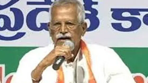 కవిత ఓ విపక్ష నేతగా పనిచేస్తోంది: కోదండరెడ్డి