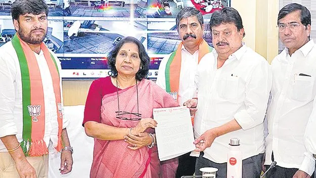 మా అభ్యర్థులకు మంత్రుల బెదిరింపులు 
