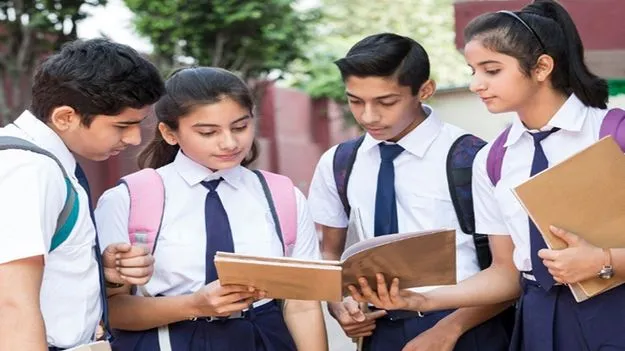 ఇంటర్‌ హాల్‌ టికెట్లు విడుదల 