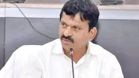 వెలుగుమట్ల భూమాఫియాపై కఠిన చర్యలు: మంత్రి పొంగులేటి 