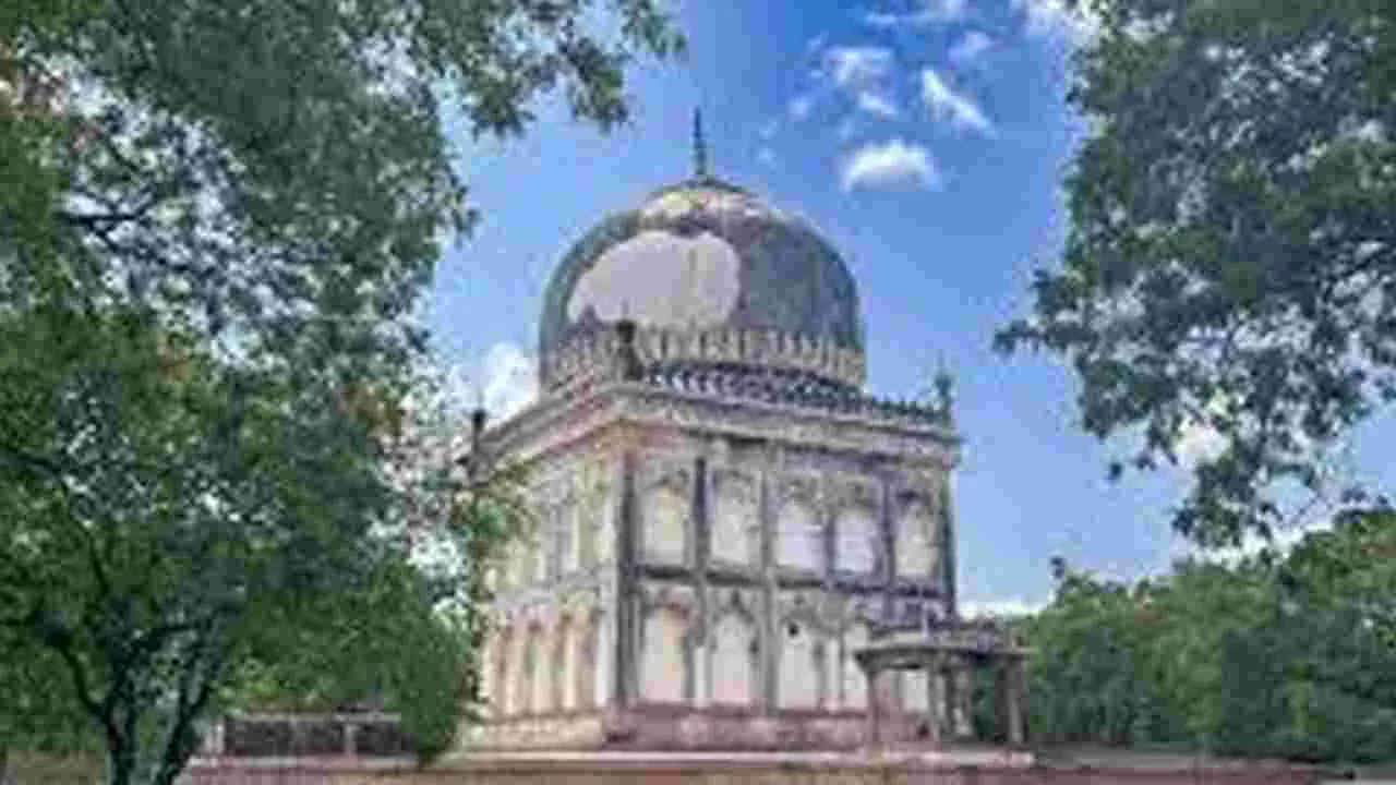 హైదరాబాద్‌కు పునాది వేసింది ఇరానీలే