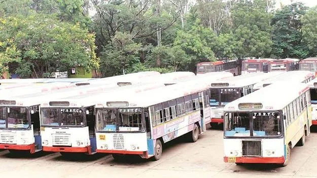 తాత్కాలిక ఉద్యోగులుగా రెండేళ్లు చాలు