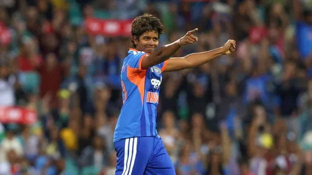 అదరగొట్టిన  అరుంధతి, శ్రీచరణి