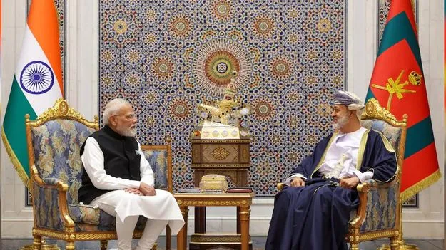 ఒమన్‌ సుల్తాన్‌, కువైట్‌ ప్రిన్స్‌లతో ప్రధాని మోదీ సంభాషణ