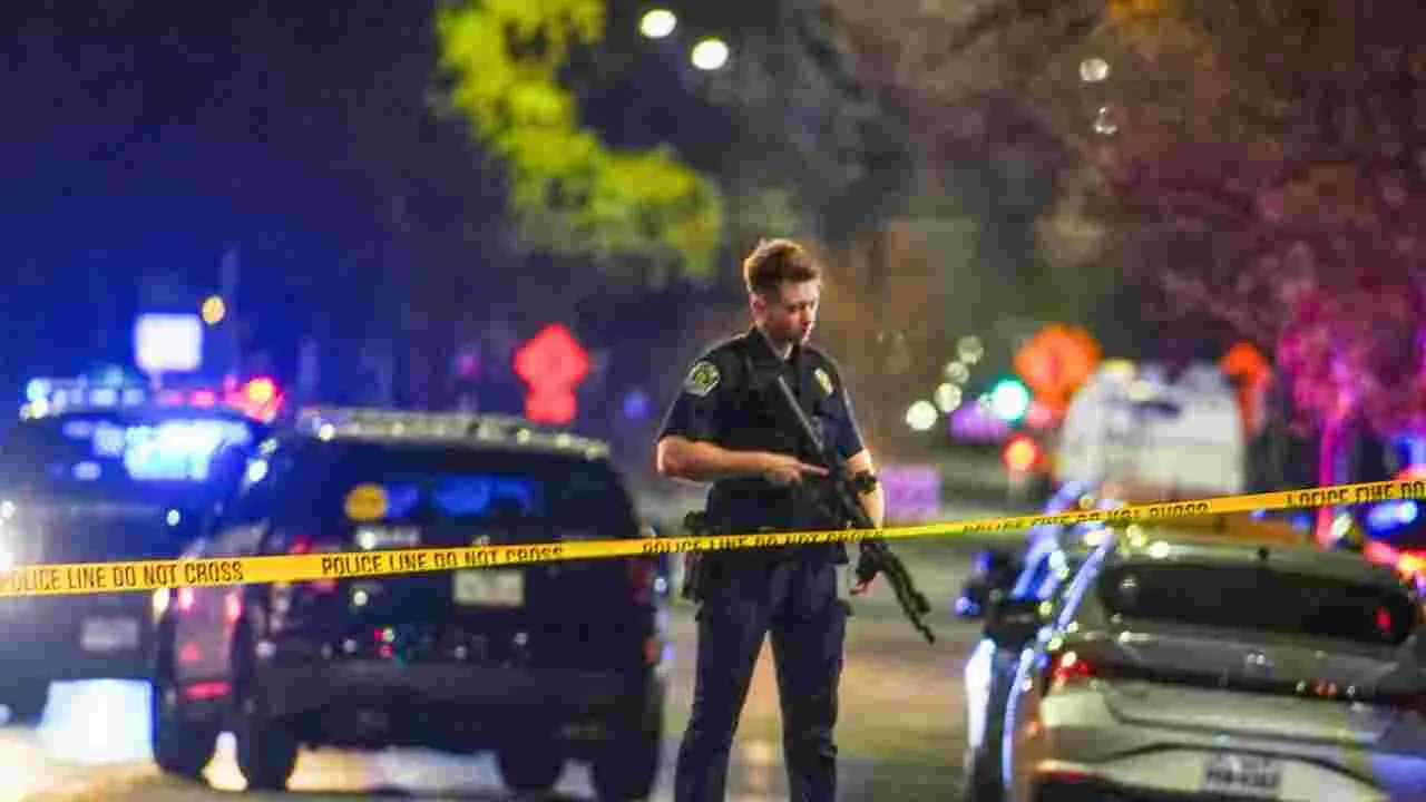అమెరికా బార్‌లో కాల్పులు.. ముగ్గురి మృతి