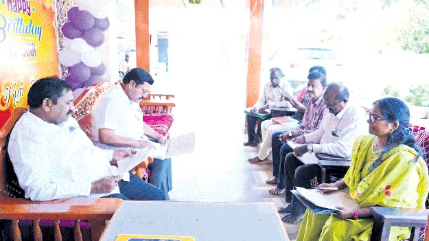 పదోతరగతి పరీక్షల్లో వందశాతం ఉత్తీర్ణత సాధించాల