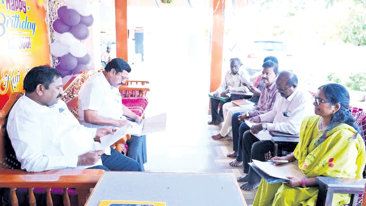 పదోతరగతి పరీక్షల్లో వందశాతం ఉత్తీర్ణత సాధించాల