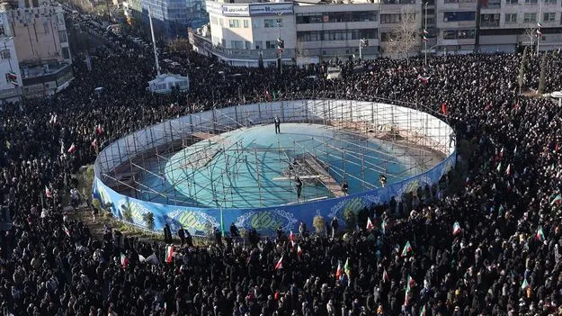 ఖమేనీ అంత్యక్రియలు వాయిదా