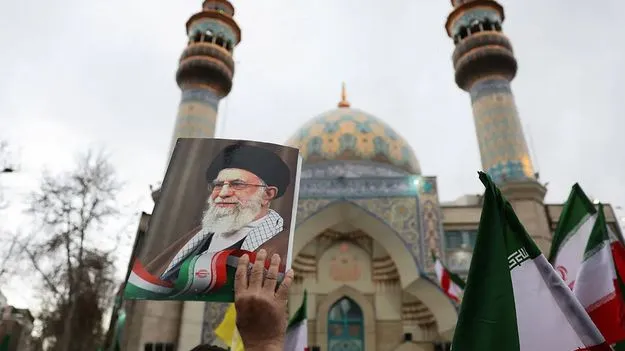 అమెరికా దాడులను సమర్థిస్తున్నాం