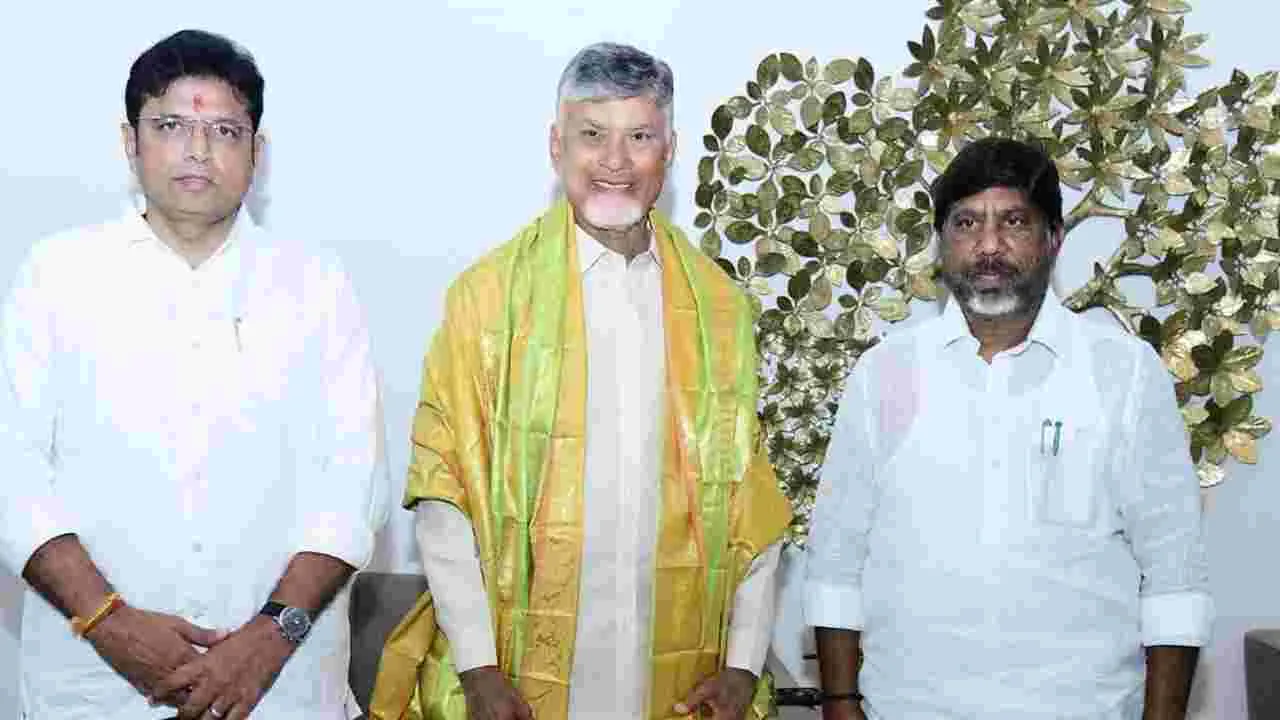 మా అబ్బాయి పెళ్లికి రండి