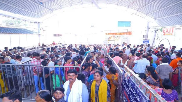 భక్తజనసంద్రంగా భీమన్న సన్నిధి 