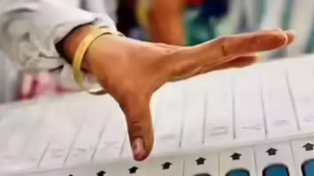 పోలింగ్‌ అయ్యేదాకా పంచుడే!