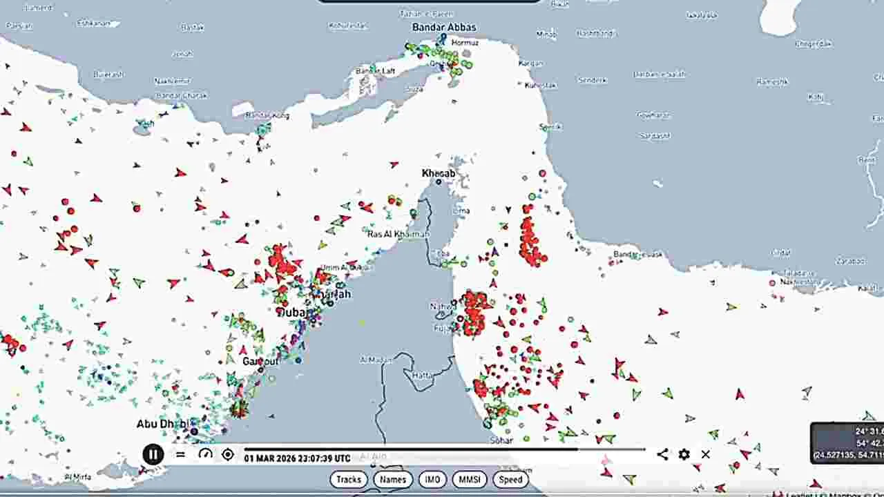 హోర్ముజ్‌ జలసంధిలో ట్యాంకర్ల జామ్‌