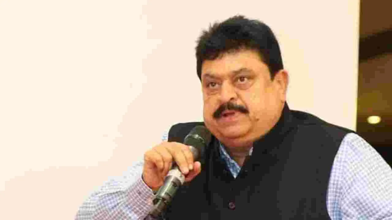 రాహుల్‌కు రాష్ట్రంలో పర్యటించే హక్కులేదు