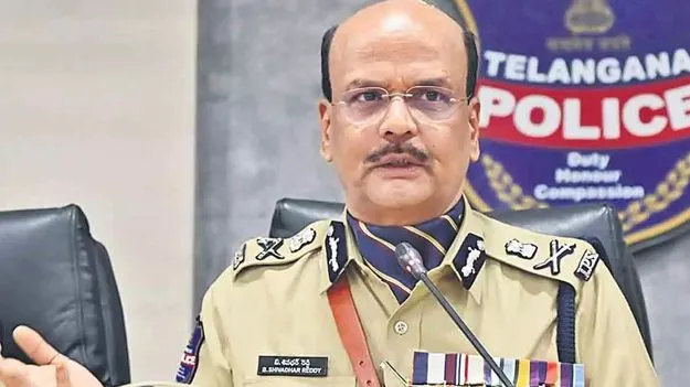 అన్ని పోలింగ్‌ కేంద్రాల్లో వెబ్‌ కాస్టింగ్‌ సమస్యాత్మక, సున్నిత ప్రాంతాల్లో స్ట్రైకింగ్‌ ఫోర్స్‌: డీజీపీ 