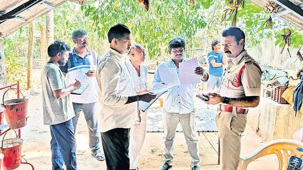 నిబంధనలకు తూట్లు