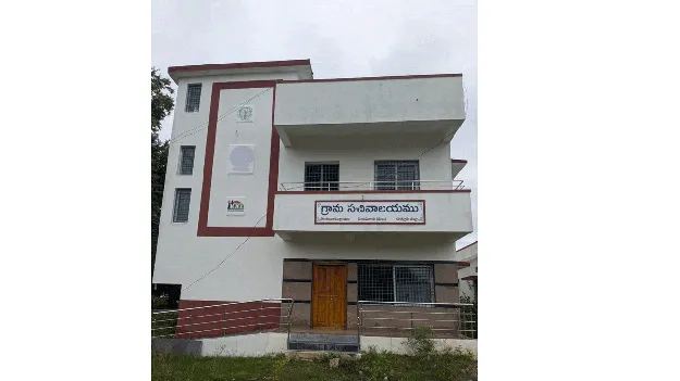 స్వర్ణ గ్రామ, వార్డు కార్యాలయాలకు  మూడంచెలు.. కొత్త హంగులు