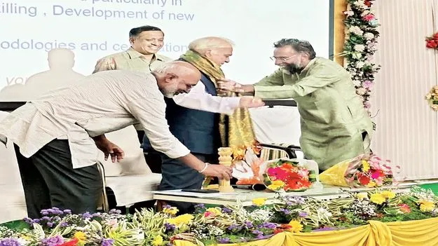 ఐఐఐటీ డీఎం సేవలు అమోఘం 