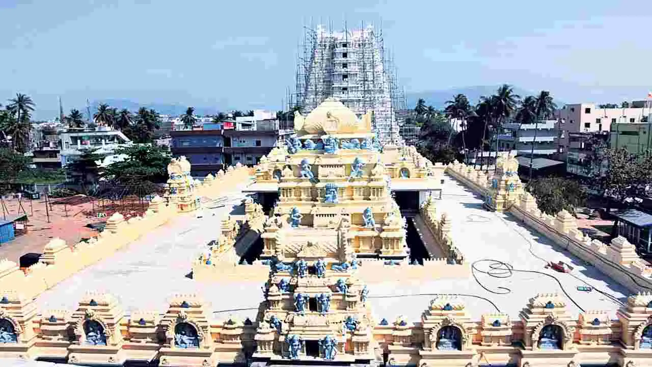 తుదిదశకు  ఆలయ పనులు