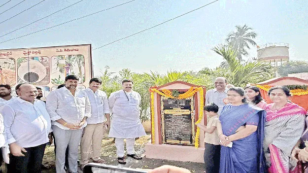 వేగిరాజు శివవర్మ సేవలు అభినందనీయం