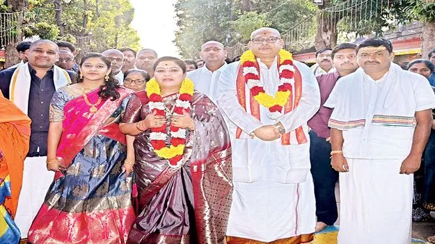 శ్రీశైలంలో ఏపీ మంత్రి సంధ్యారాణి