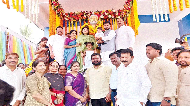 ఎర్రన్నాయుడు చిరస్మరణీయుడు