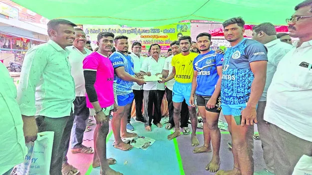 KABADDI: కబడ్డీ పోటీల విజేత బెంగళూరు జట్టు