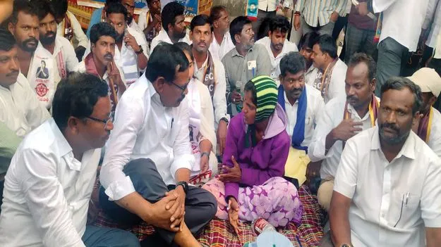 రాజ్యాంగాన్ని ఖననం చేశారు