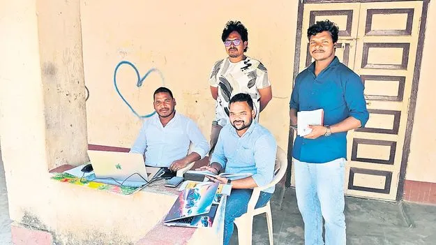 డోలీ గ్రామాలకు కనెక్టివిటీ రోడ్లు