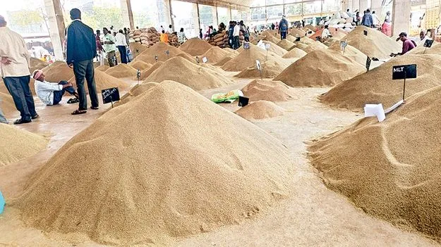 ఆకాశన్నంటిన ధరలు