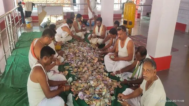 బుగ్గ రాజరాజేశ్వరస్వామి ఆలయ   హుండీ ఆదాయం రూ.12.63 లక్షలు