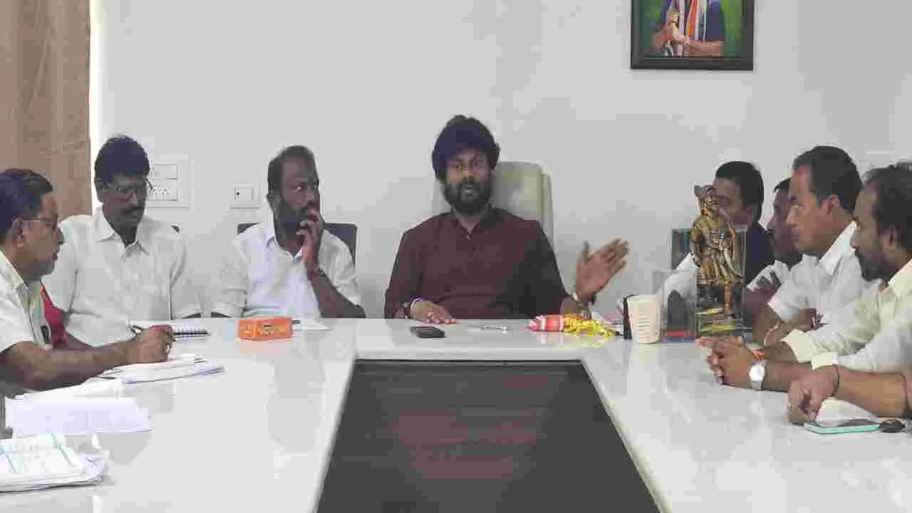 Peddapalli:   ఇళ్ల మంజూరు.. నిర్మాణ పనులు వేగవంతం చేయాలి