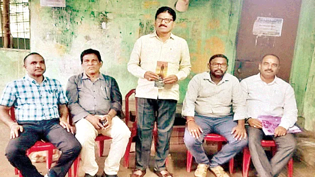 ఉపాధ్యాయ సమస్యలు పరిష్కరించాలి’